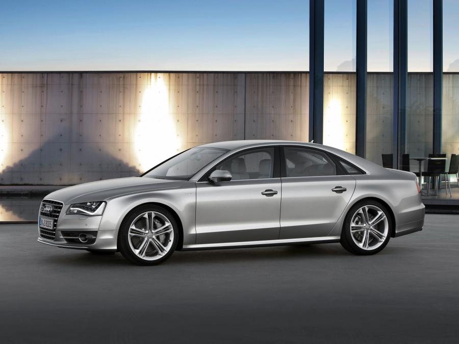  Audi S8 (D4) 2012 года  (WW) (фото 23 из 59)
